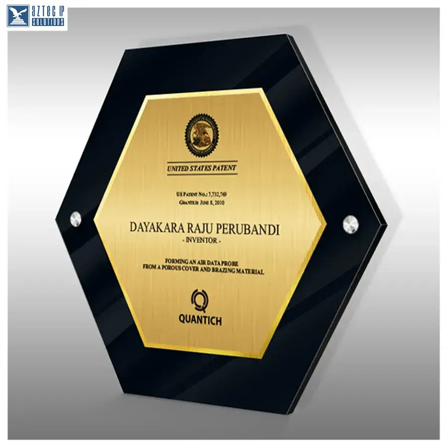 Hexagonal plaque