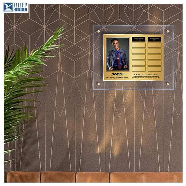 vertical 4" x 6" photo frame sits to the left, perfectly paired with two columns of 12 gold or black plates on the right