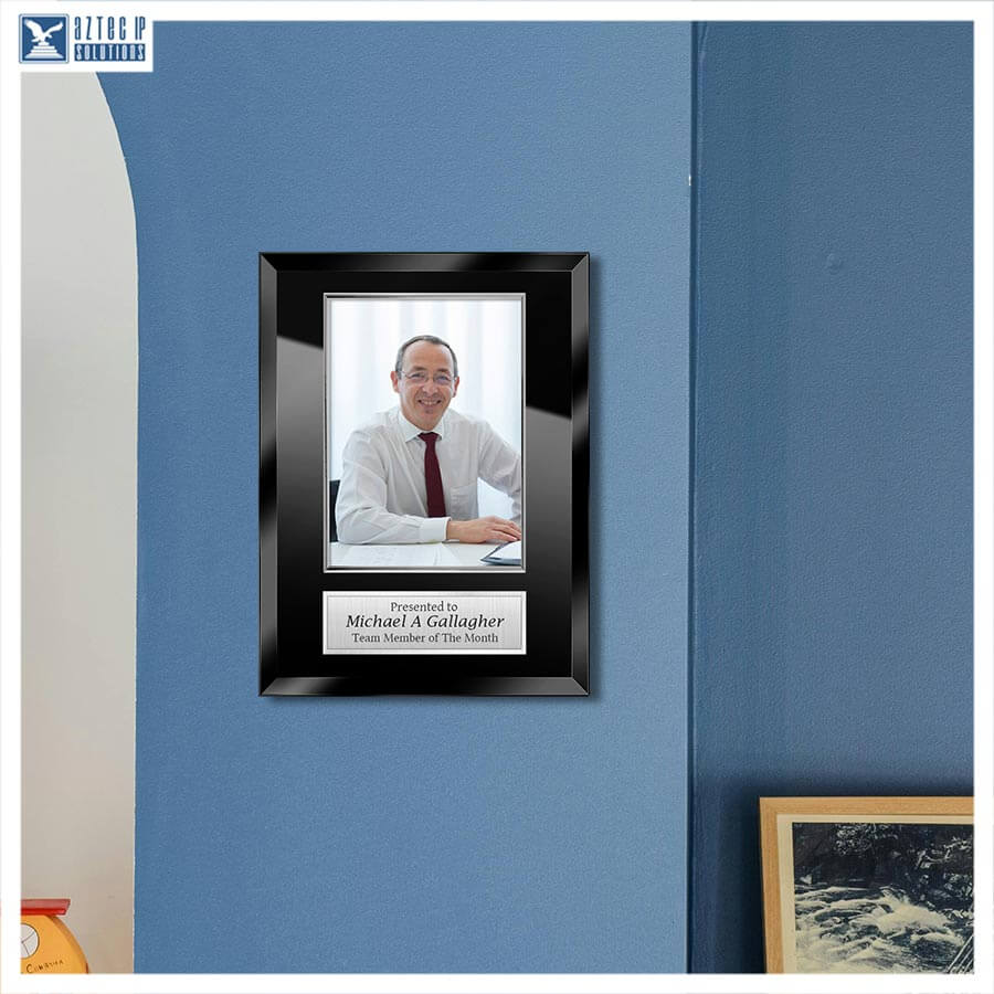 Photo Plaque - 5 in x 7 in Photo | 9 in x 12 in Black Glass - Portrait | BG-FP912EZG