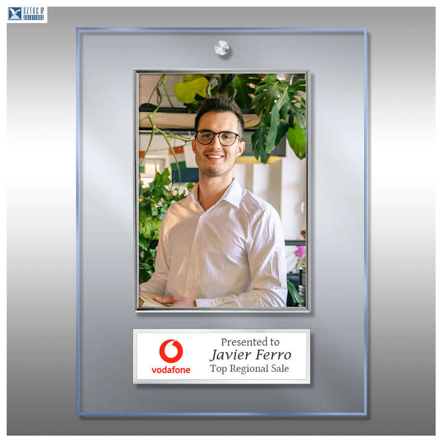 Photo Plaque - 5 in x 7 in Photo | 9 in x 12 in White Plate