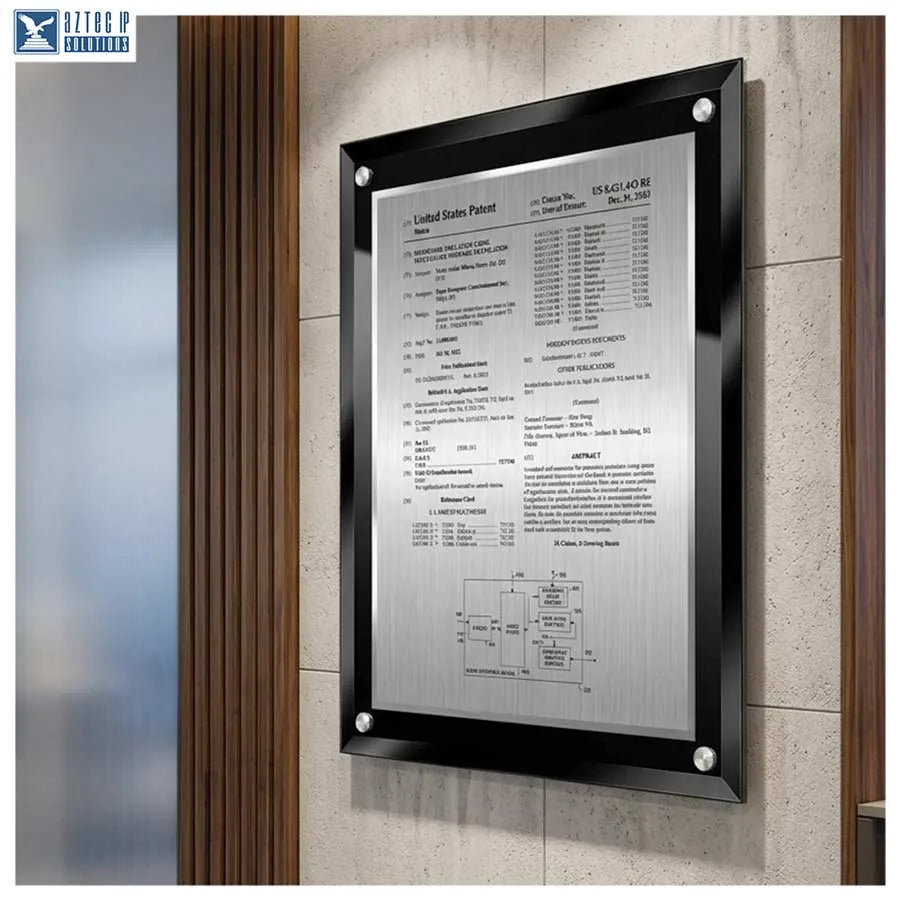 Floating effect plaque