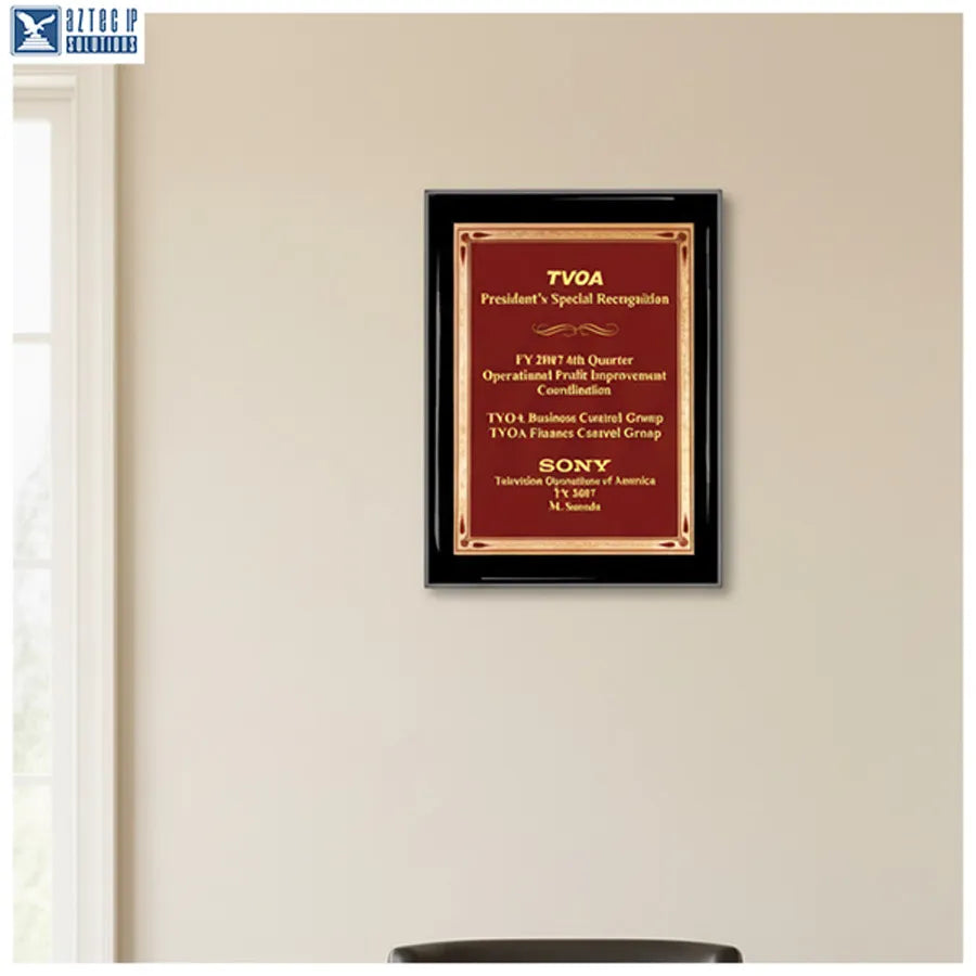 Teardrop plaque design