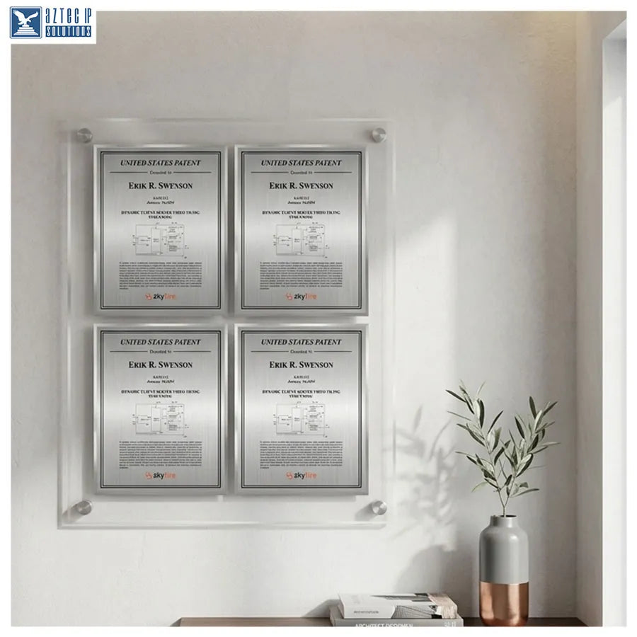
Lucite® patent display